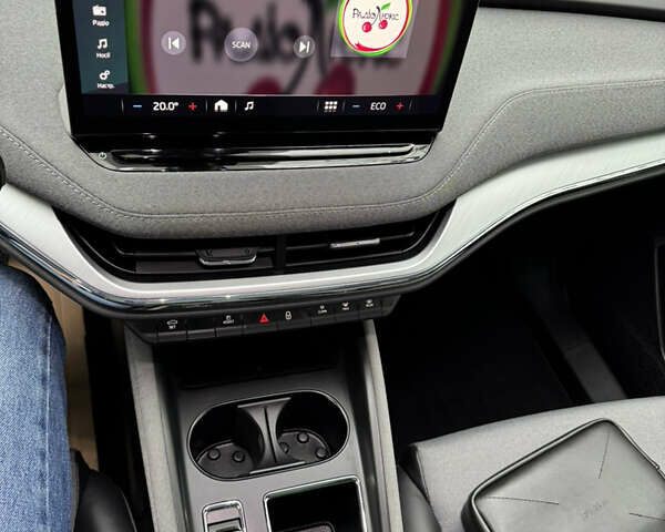 Синий Шкода Enyaq iV, объемом двигателя 0 л и пробегом 21 тыс. км за 24200 $, фото 16 на Automoto.ua