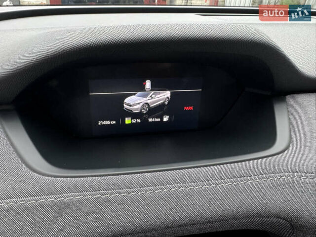 Синий Шкода Enyaq iV, объемом двигателя 0 л и пробегом 21 тыс. км за 24200 $, фото 8 на Automoto.ua