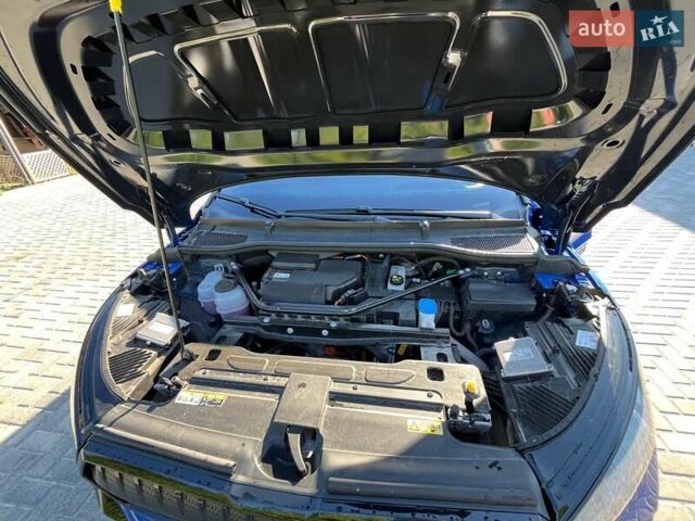 Синий Шкода Enyaq iV, объемом двигателя 0 л и пробегом 21 тыс. км за 34500 $, фото 3 на Automoto.ua