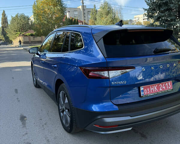 Синий Шкода Enyaq iV, объемом двигателя 0 л и пробегом 77 тыс. км за 29900 $, фото 1 на Automoto.ua