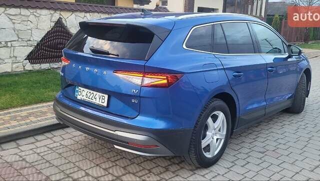 Синий Шкода Enyaq iV, объемом двигателя 0 л и пробегом 72 тыс. км за 25900 $, фото 5 на Automoto.ua