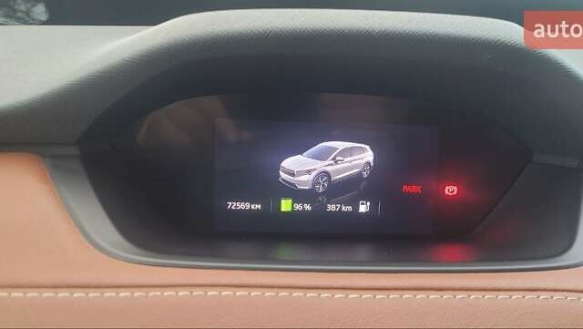 Синий Шкода Enyaq iV, объемом двигателя 0 л и пробегом 72 тыс. км за 25900 $, фото 16 на Automoto.ua