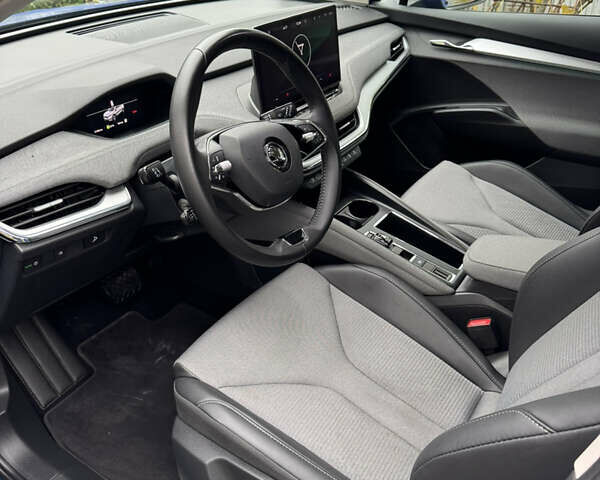 Синий Шкода Enyaq iV, объемом двигателя 0 л и пробегом 21 тыс. км за 24200 $, фото 7 на Automoto.ua