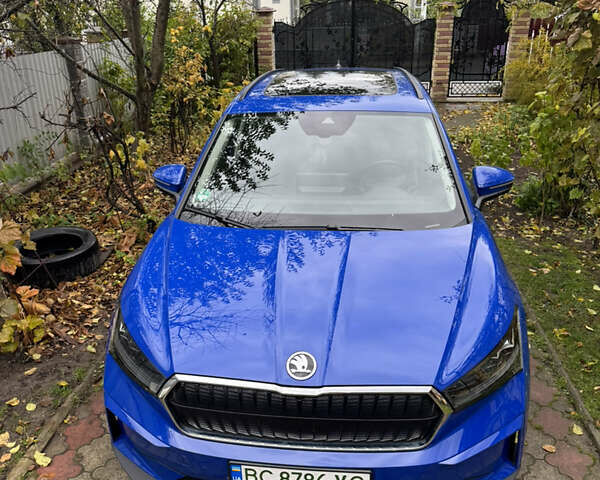 Синий Шкода Enyaq iV, объемом двигателя 0 л и пробегом 21 тыс. км за 24200 $, фото 6 на Automoto.ua