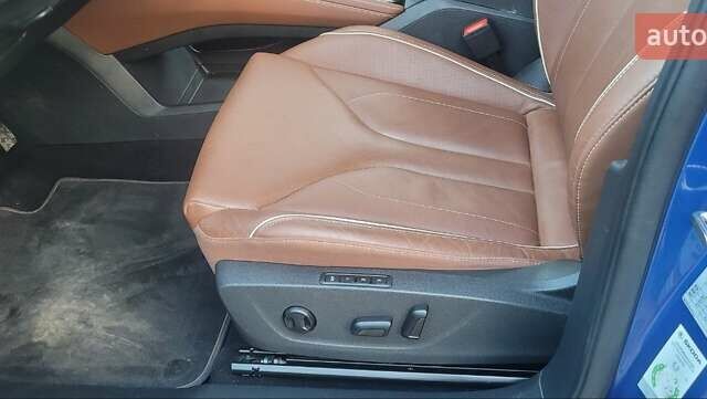 Синий Шкода Enyaq iV, объемом двигателя 0 л и пробегом 72 тыс. км за 25900 $, фото 14 на Automoto.ua