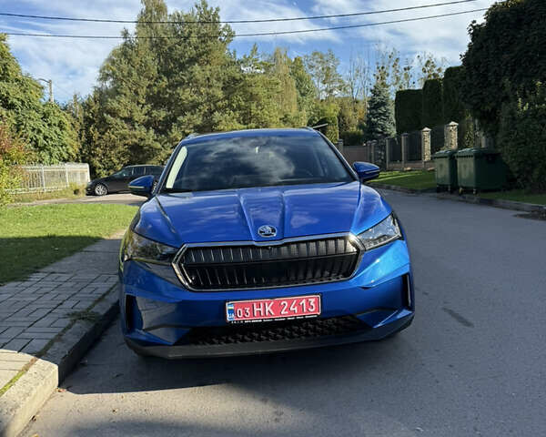 Синий Шкода Enyaq iV, объемом двигателя 0 л и пробегом 77 тыс. км за 29900 $, фото 7 на Automoto.ua