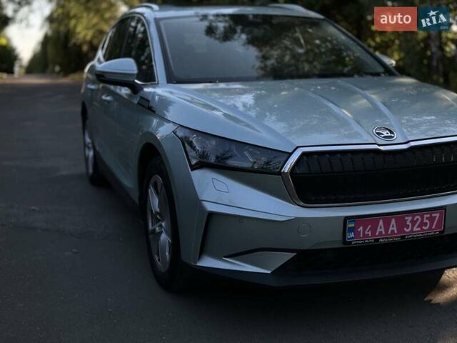 Зеленый Шкода Enyaq iV, объемом двигателя 0 л и пробегом 191 тыс. км за 21063 $, фото 3 на Automoto.ua