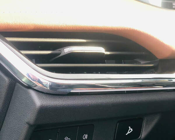 Зеленый Шкода Enyaq iV, объемом двигателя 0 л и пробегом 179 тыс. км за 24950 $, фото 11 на Automoto.ua