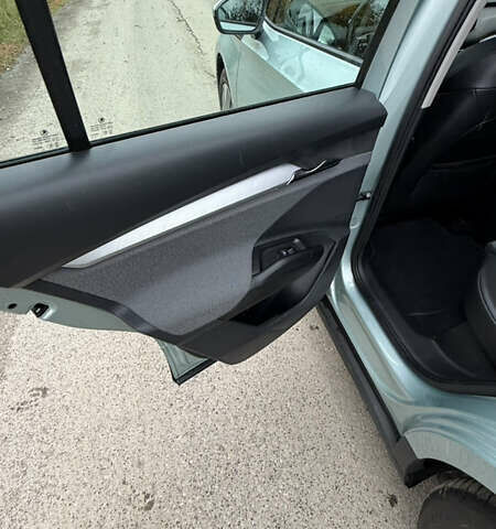 Зеленый Шкода Enyaq iV, объемом двигателя 0 л и пробегом 99 тыс. км за 19800 $, фото 10 на Automoto.ua