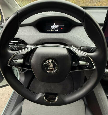 Зеленый Шкода Enyaq iV, объемом двигателя 0 л и пробегом 99 тыс. км за 19800 $, фото 9 на Automoto.ua