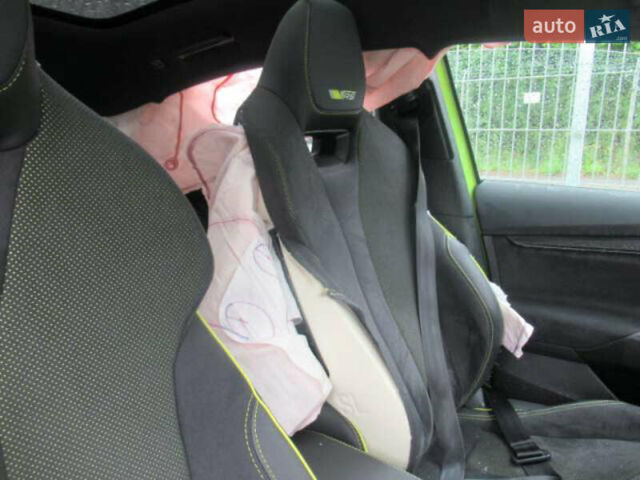 Зелений Шкода Enyaq iV, об'ємом двигуна 0 л та пробігом 47 тис. км за 11500 $, фото 15 на Automoto.ua