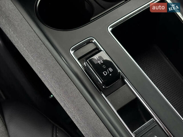 Зеленый Шкода Enyaq iV, объемом двигателя 0 л и пробегом 187 тыс. км за 19300 $, фото 31 на Automoto.ua