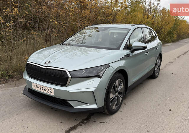 Зеленый Шкода Enyaq iV, объемом двигателя 0 л и пробегом 99 тыс. км за 19800 $, фото 22 на Automoto.ua