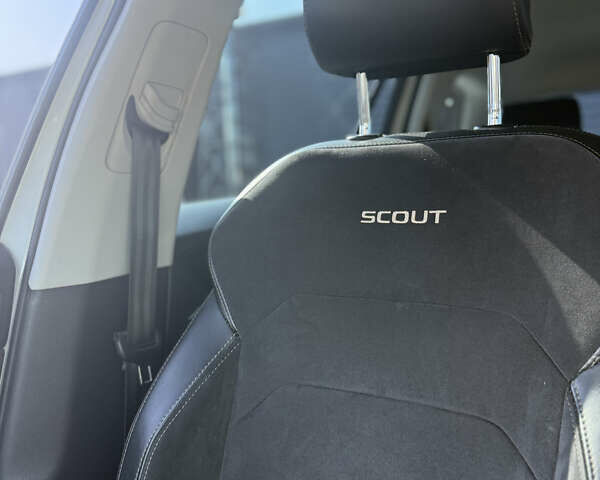 Белый Шкода Kodiaq Scout, объемом двигателя 1.98 л и пробегом 129 тыс. км за 22500 $, фото 7 на Automoto.ua