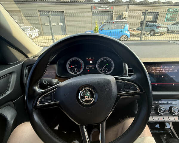 Белый Шкода Kodiaq Scout, объемом двигателя 1.98 л и пробегом 129 тыс. км за 22500 $, фото 9 на Automoto.ua