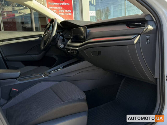 Білий Шкода Octavia A8, об'ємом двигуна 1.4 л та пробігом 73 тис. км за 19841 $, фото 4 на Automoto.ua