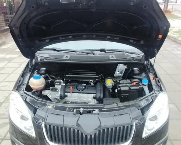 Черный Шкода Roomster Scout, объемом двигателя 1.6 л и пробегом 196 тыс. км за 5950 $, фото 39 на Automoto.ua