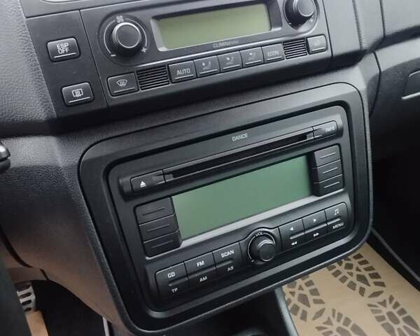 Черный Шкода Roomster Scout, объемом двигателя 1.6 л и пробегом 196 тыс. км за 5950 $, фото 31 на Automoto.ua