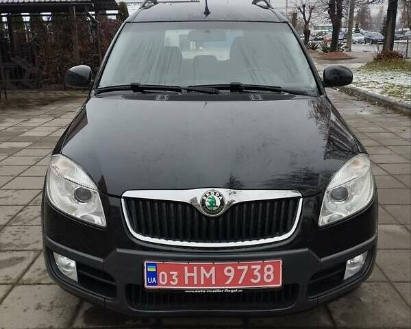 Черный Шкода Roomster Scout, объемом двигателя 1.6 л и пробегом 196 тыс. км за 5950 $, фото 3 на Automoto.ua