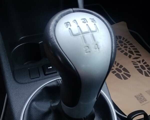 Черный Шкода Roomster Scout, объемом двигателя 1.6 л и пробегом 196 тыс. км за 5950 $, фото 27 на Automoto.ua