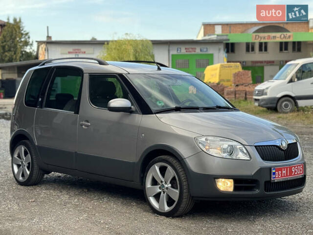 Коричневый Шкода Roomster Scout, объемом двигателя 1.6 л и пробегом 250 тыс. км за 5900 $, фото 11 на Automoto.ua