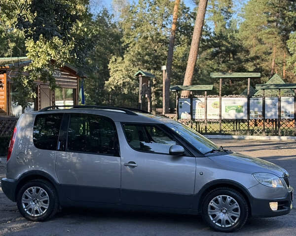 Серый Шкода Roomster Scout, объемом двигателя 1.4 л и пробегом 177 тыс. км за 4999 $, фото 7 на Automoto.ua