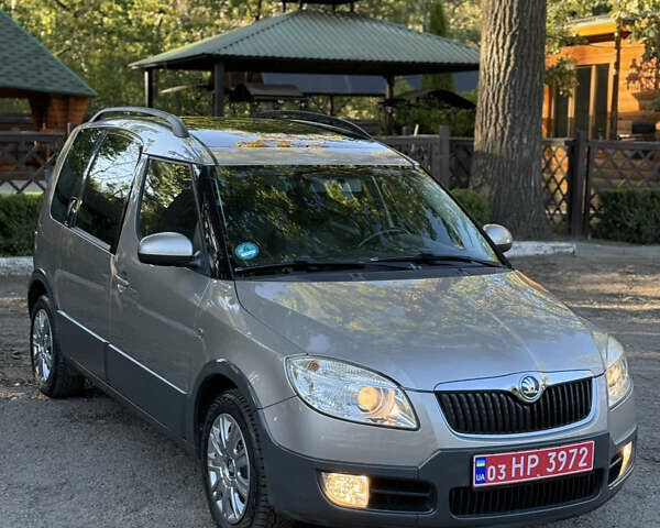 Серый Шкода Roomster Scout, объемом двигателя 1.4 л и пробегом 177 тыс. км за 4999 $, фото 6 на Automoto.ua