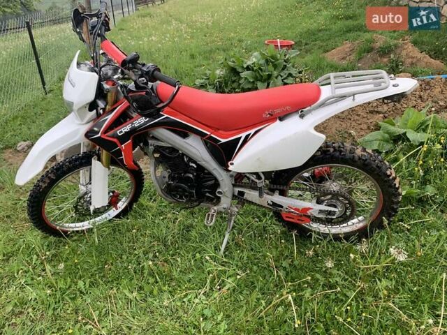 СкайБайк CRF, объемом двигателя 0.25 л и пробегом 100 тыс. км за 1250 $, фото 2 на Automoto.ua