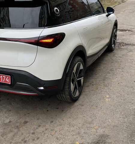 Білий Смарт #1, об'ємом двигуна 0 л та пробігом 32 тис. км за 29900 $, фото 14 на Automoto.ua