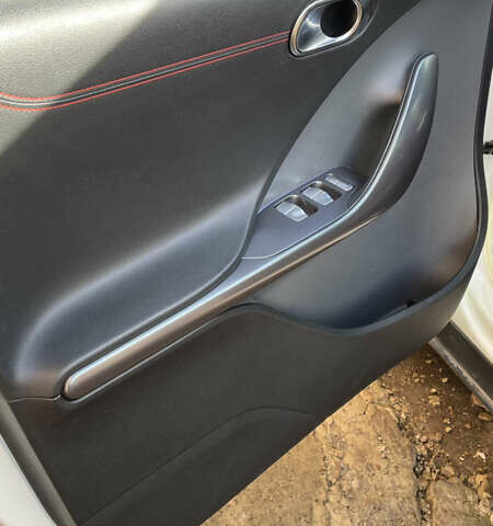 Білий Смарт #1, об'ємом двигуна 0 л та пробігом 32 тис. км за 29900 $, фото 36 на Automoto.ua