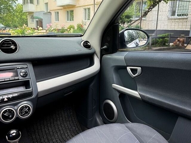 Білий Смарт Forfour, об'ємом двигуна 1.12 л та пробігом 225 тис. км за 3300 $, фото 5 на Automoto.ua