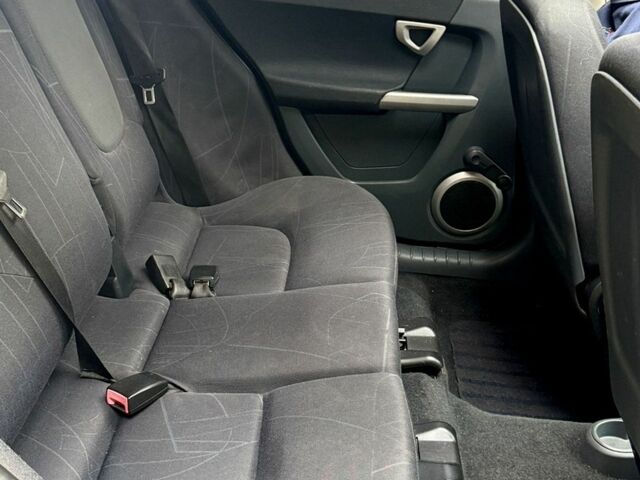 Білий Смарт Forfour, об'ємом двигуна 1.12 л та пробігом 225 тис. км за 3050 $, фото 6 на Automoto.ua