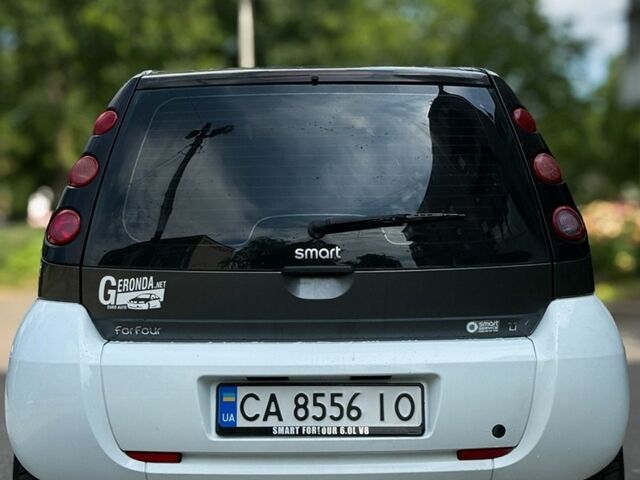Білий Смарт Forfour, об'ємом двигуна 1.12 л та пробігом 225 тис. км за 3050 $, фото 1 на Automoto.ua
