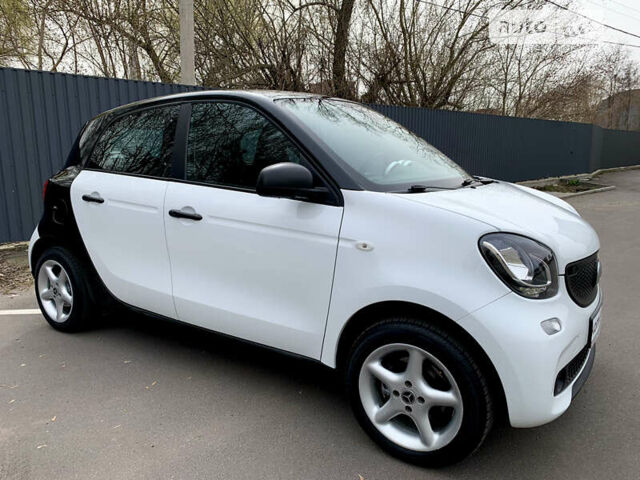 Білий Смарт Forfour, об'ємом двигуна 1 л та пробігом 64 тис. км за 7499 $, фото 12 на Automoto.ua