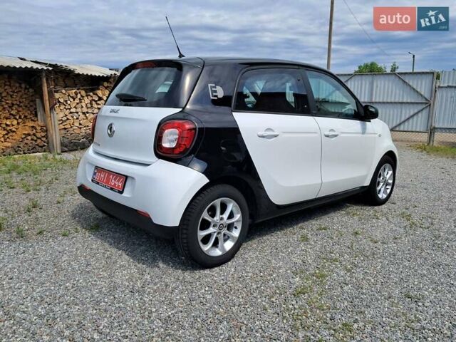 Білий Смарт Forfour, об'ємом двигуна 0 л та пробігом 105 тис. км за 7000 $, фото 5 на Automoto.ua