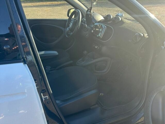Білий Смарт Forfour, об'ємом двигуна 0 л та пробігом 82 тис. км за 8000 $, фото 9 на Automoto.ua
