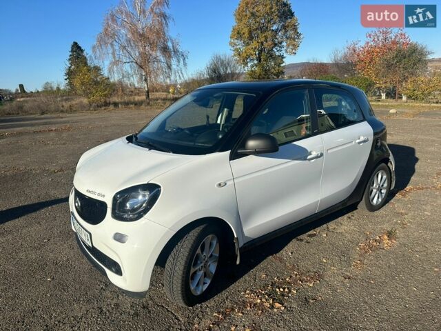 Білий Смарт Forfour, об'ємом двигуна 0 л та пробігом 82 тис. км за 8000 $, фото 4 на Automoto.ua