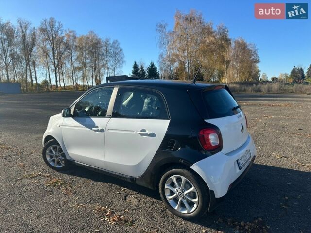 Білий Смарт Forfour, об'ємом двигуна 0 л та пробігом 82 тис. км за 8000 $, фото 3 на Automoto.ua