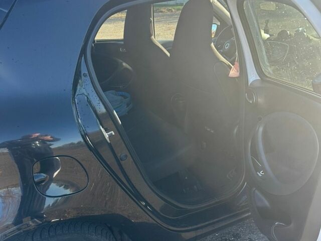 Білий Смарт Forfour, об'ємом двигуна 0 л та пробігом 82 тис. км за 8000 $, фото 8 на Automoto.ua