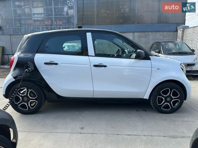 Білий Смарт Forfour, об'ємом двигуна 0 л та пробігом 22 тис. км за 10750 $, фото 5 на Automoto.ua