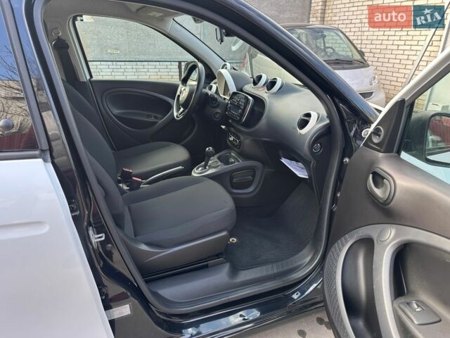 Білий Смарт Forfour, об'ємом двигуна 0 л та пробігом 22 тис. км за 10750 $, фото 10 на Automoto.ua