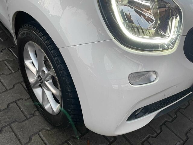 Білий Смарт Forfour, об'ємом двигуна 0 л та пробігом 69 тис. км за 7900 $, фото 20 на Automoto.ua