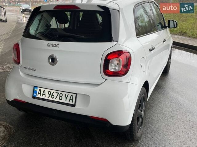 Білий Смарт Forfour, об'ємом двигуна 0 л та пробігом 41 тис. км за 8800 $, фото 6 на Automoto.ua