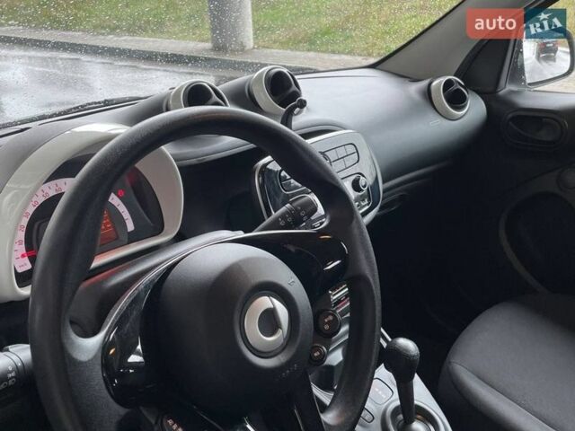Білий Смарт Forfour, об'ємом двигуна 0 л та пробігом 41 тис. км за 8800 $, фото 1 на Automoto.ua