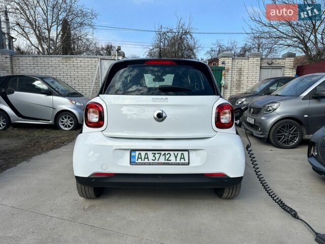 Білий Смарт Forfour, об'ємом двигуна 0 л та пробігом 22 тис. км за 10750 $, фото 7 на Automoto.ua