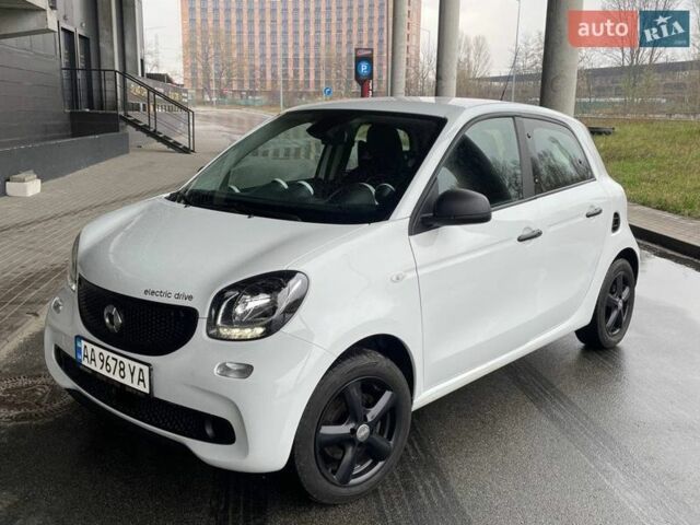 Білий Смарт Forfour, об'ємом двигуна 0 л та пробігом 41 тис. км за 8800 $, фото 4 на Automoto.ua