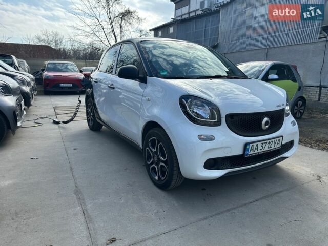 Білий Смарт Forfour, об'ємом двигуна 0 л та пробігом 22 тис. км за 10750 $, фото 4 на Automoto.ua