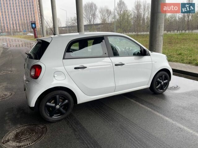 Білий Смарт Forfour, об'ємом двигуна 0 л та пробігом 41 тис. км за 8800 $, фото 7 на Automoto.ua