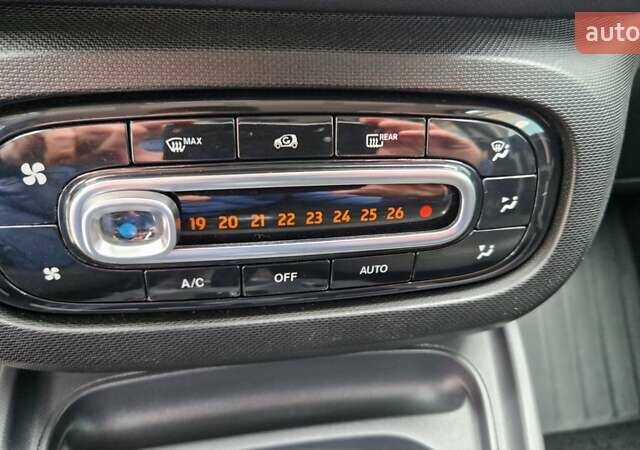 Белый Смарт Форфор, объемом двигателя 0.9 л и пробегом 54 тыс. км за 9800 $, фото 41 на Automoto.ua