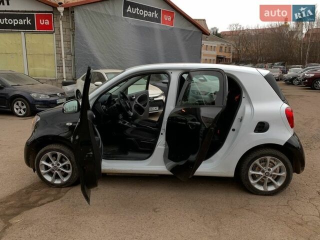 Білий Смарт Forfour, об'ємом двигуна 0 л та пробігом 47 тис. км за 9640 $, фото 32 на Automoto.ua